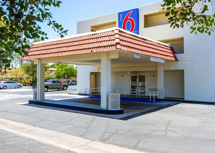 Hotel 6 Tempe, Az Phoenix Airport Priest Dr 2*